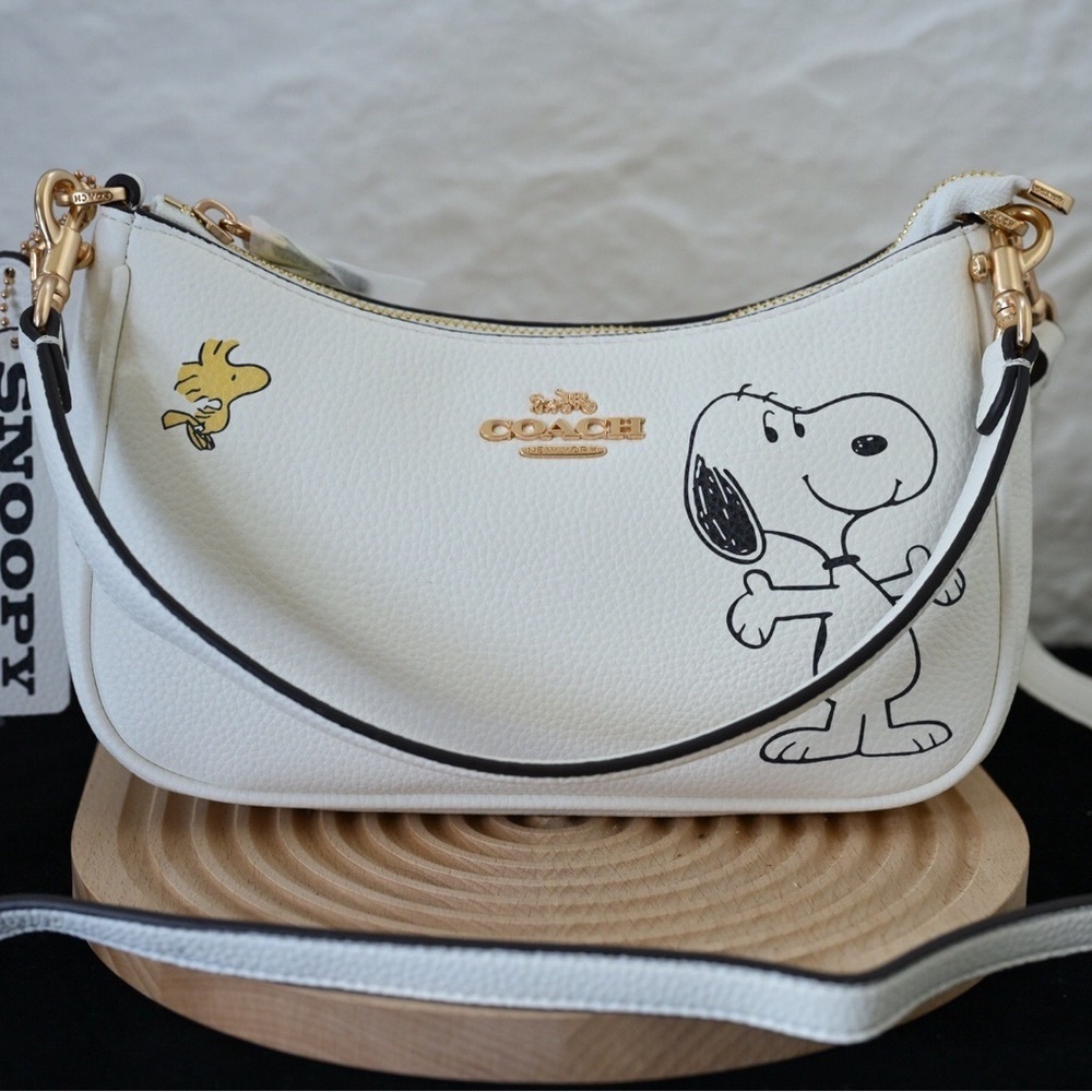 Coach x Peanuts Snoopy & Woodstock White Pebbled Leather Shoulder Bag